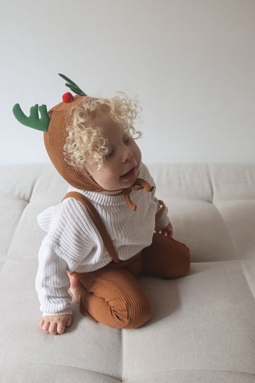 Reindeer dungarees + Hat